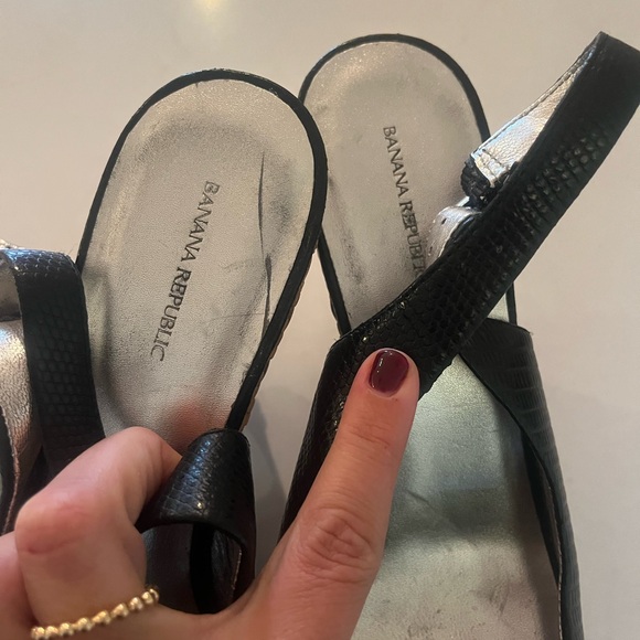 Banana Republic Black Leather Slingback Peep toe Espadrille Wedges 8.5 - Picture 3 of 4